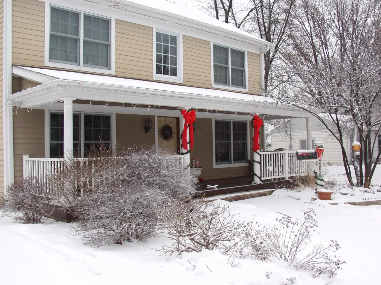 Porch Enclosures in Schaumburg, IL | Woodridge Deck & Gazebo Co.