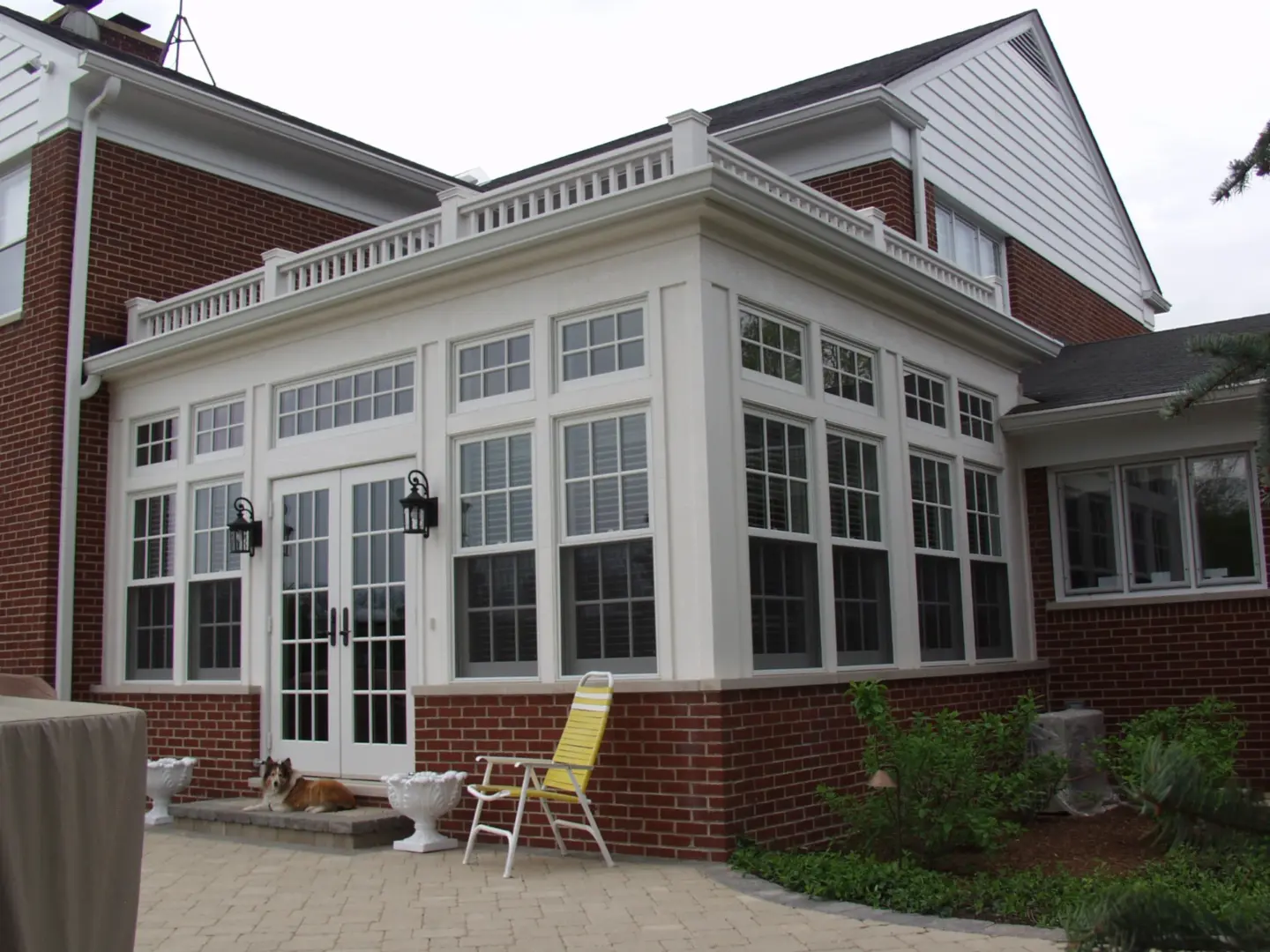 Enclosure and Window Features